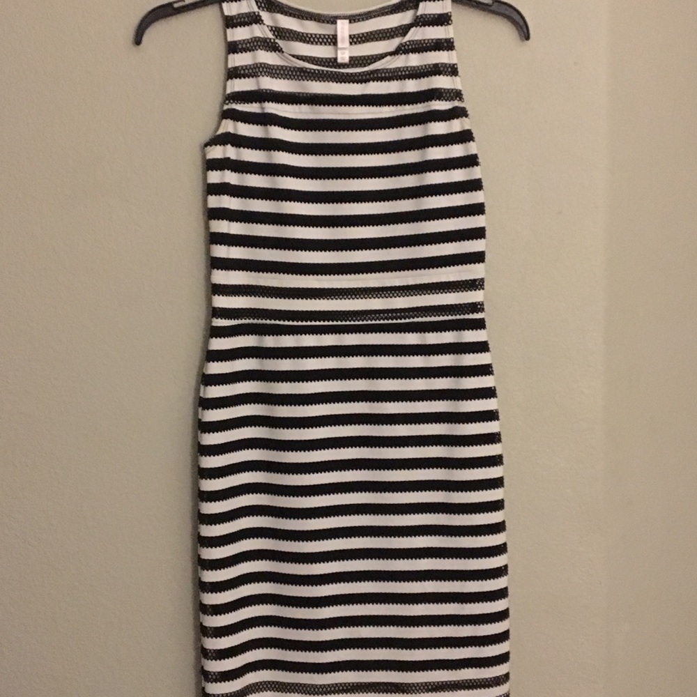 Women’s dress